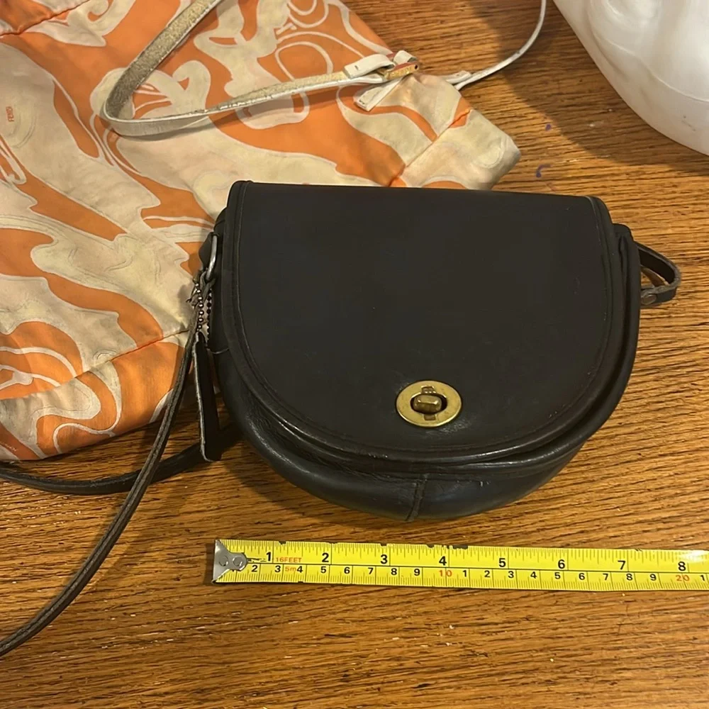 Vintage Coach Black Leather Crossbody Shoulder Bag - Picture 11 of 12